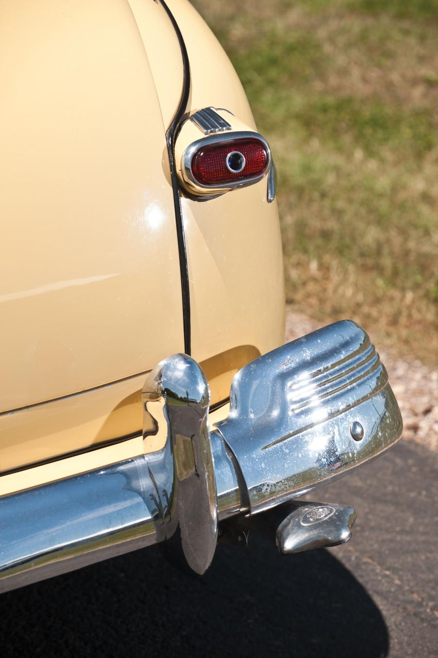  Ford Super Deluxe Convertible Coupe 1948 года  (фото 12 из 26)